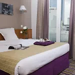 Hotel apartamentowy Adagio La Defense Le Parc 3*