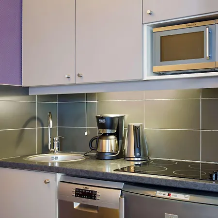 Adagio La Defense Le Parc 4* Courbevoie