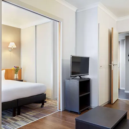 Adagio La Defense Le Parc 4* Courbevoie