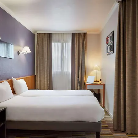Lejlighedshotel Adagio La Defense Le Parc 4*