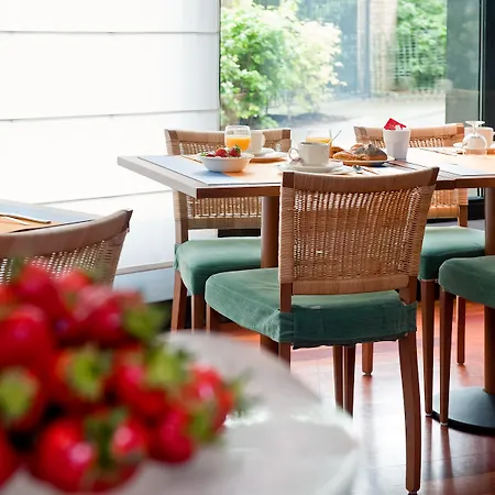 Adagio La Defense Le Parc 4* Courbevoie