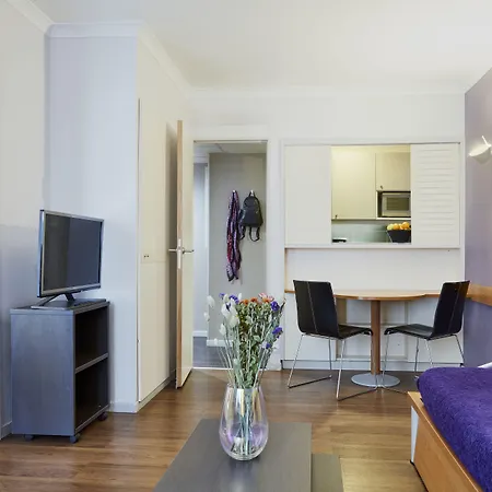 Adagio La Defense Le Parc 4* Courbevoie