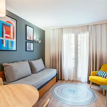 アパートホテル Adagio La Defense Le Parc 3*