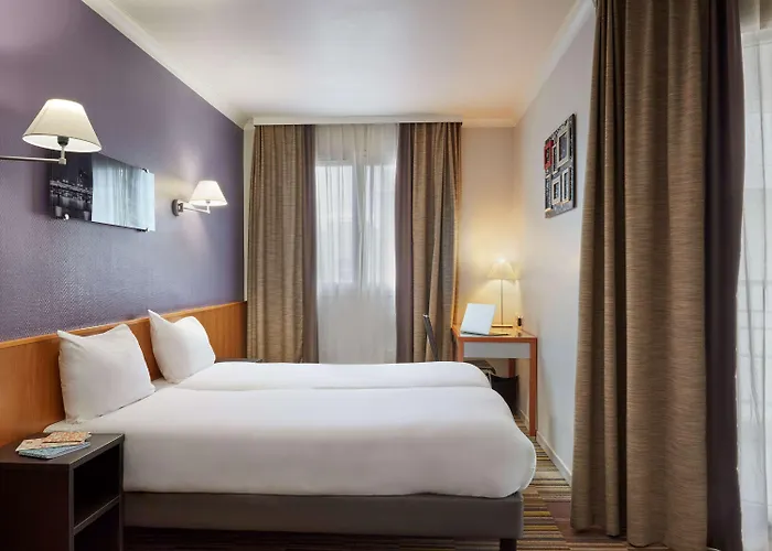 Apartahotel Adagio La Défense Le Parc 3*