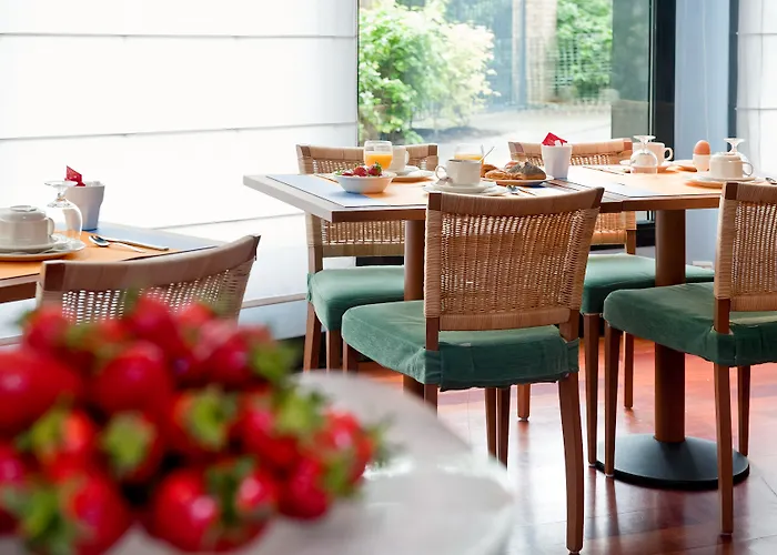 Adagio La Défense Le Parc 3* Courbevoie