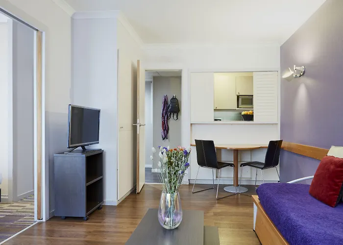 Adagio La Défense Le Parc 3* Courbevoie